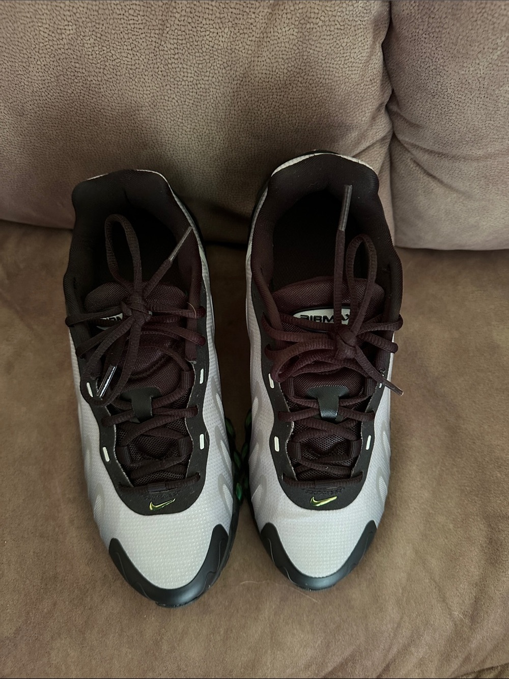 Nike Air Max DN8 (GS) size 5.5Y - Picture 5 of 5